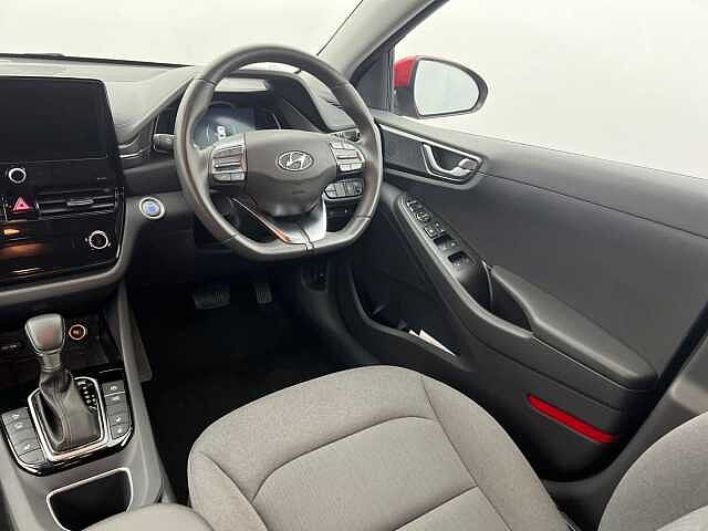 Hyundai IONIQ 1.6 GDi Hybrid DCT Premium