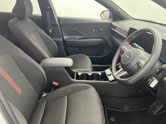 Hyundai KONA 1.6 Hybrid 138 N Line 5dr DCT WHITE