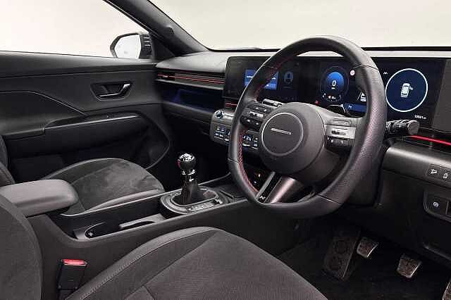 Hyundai KONA 1.6 GDi Hybrid DCT Ultimate WHITE