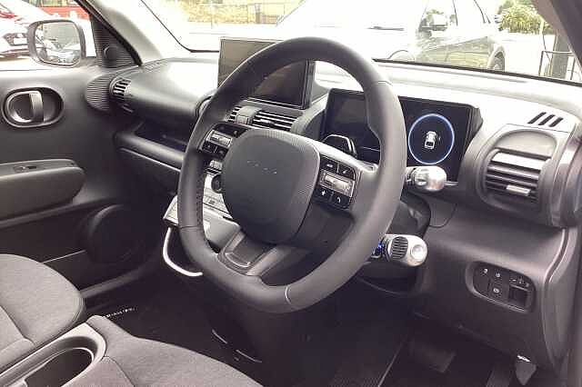 Hyundai INSTER 85kW 02 49kWh 5dr Auto White