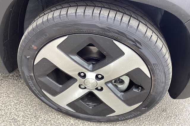 Hyundai INSTER 85kW 02 49kWh 5dr Auto White