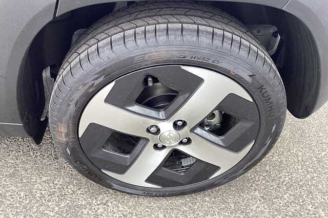 Hyundai INSTER 85kW 02 49kWh 5dr Auto White