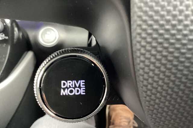 Hyundai INSTER 85kW 02 49kWh 5dr Auto White