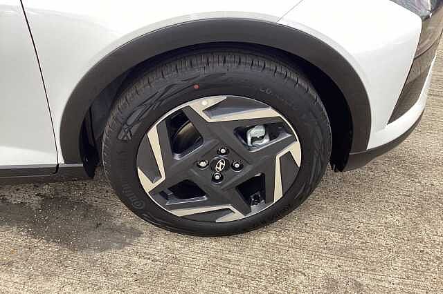 Hyundai BAYON 1.0 TGDi [90] Tech Line 5dr DCT White