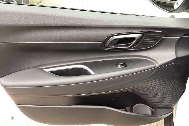 Hyundai BAYON 1.0 TGDi [90] Tech Line 5dr DCT White