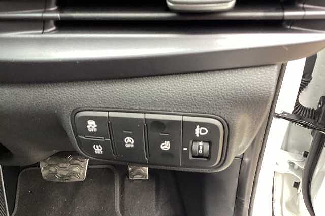 Hyundai BAYON 1.0 TGDi [90] Tech Line 5dr DCT White