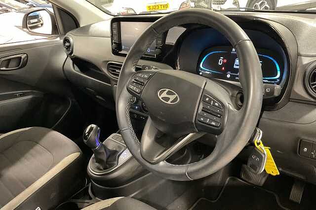 Hyundai i10 1.0 Advance 5dr Auto