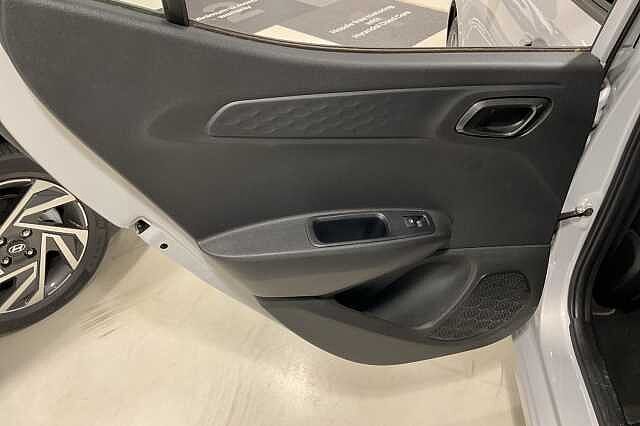 Hyundai i10 1.0 Advance 5dr Auto