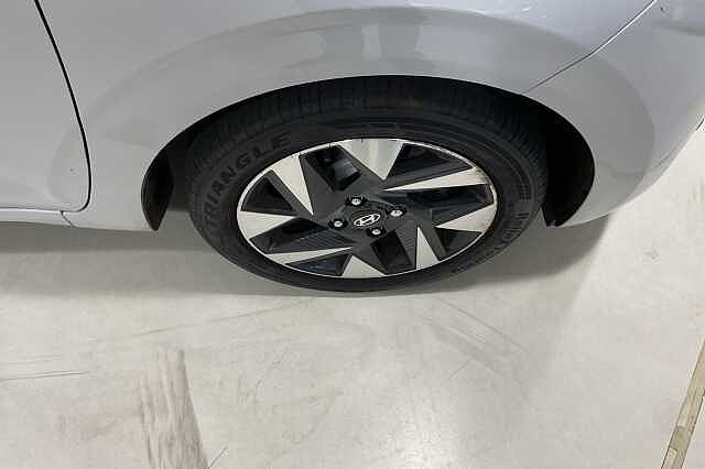 Hyundai i10 1.0 Advance 5dr Auto