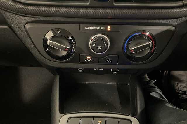 Hyundai i10 1.0 Advance 5dr Auto