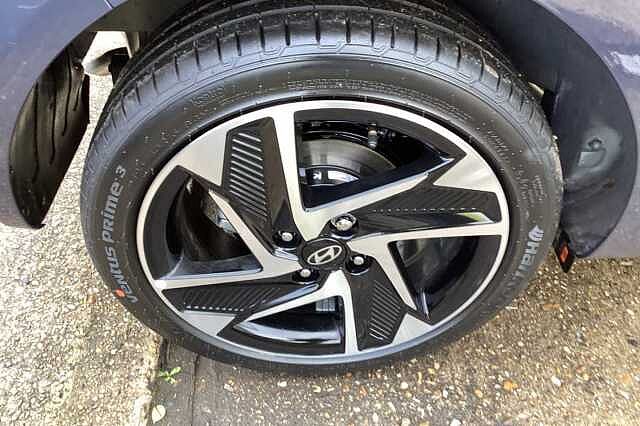 Hyundai i10 1.0 [63] Premium 5dr Auto [Nav]