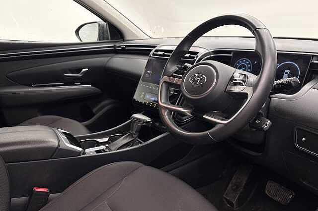 Hyundai TUCSON 1.6 TGDi 48V MHD SE Connect 5dr 2WD DCT Black