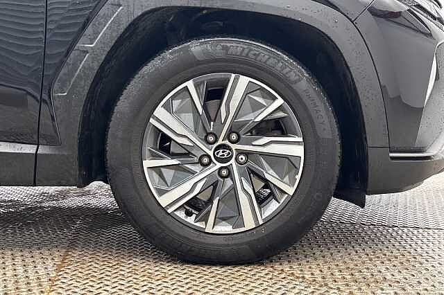 Hyundai TUCSON 1.6 TGDi 48V MHD SE Connect 5dr 2WD DCT Black