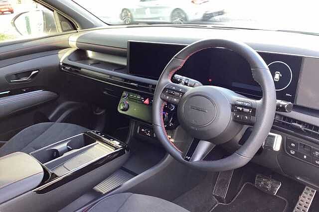 Hyundai TUCSON 1.6T Hybrid N Line 5dr Auto White