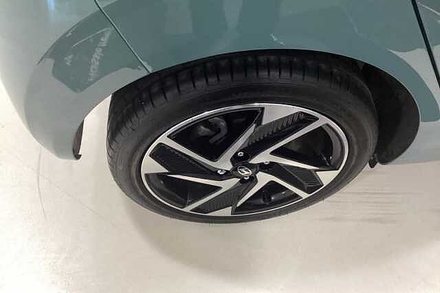 Hyundai i10 1.2 [79] Premium 5dr Auto [Nav]