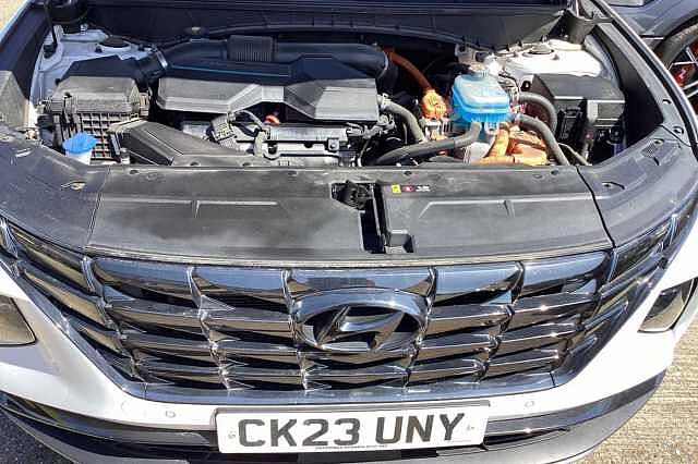 Hyundai TUCSON 1.6 TGDi Plug-in Hybrid Ultimate 5dr 4WD Auto White