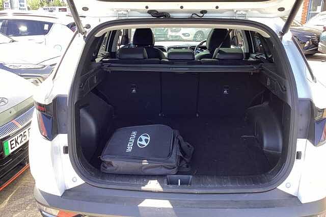 Hyundai TUCSON 1.6 TGDi Plug-in Hybrid Ultimate 5dr 4WD Auto White