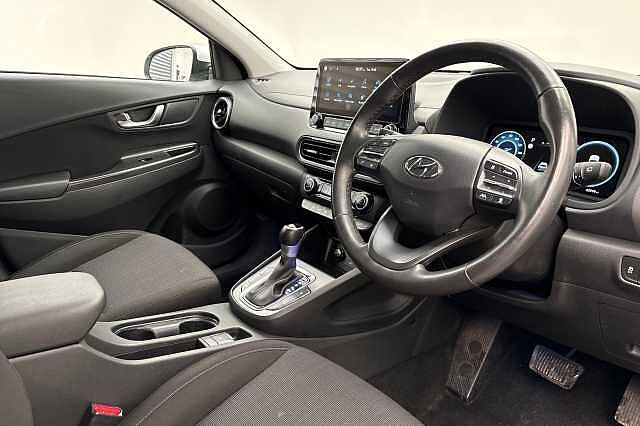 Hyundai KONA 1.6 GDi Hybrid Premium 5dr DCT White