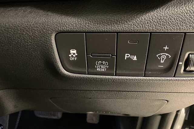 Hyundai KONA 1.6 GDi Hybrid Premium 5dr DCT