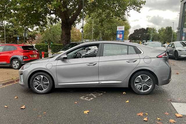 Hyundai IONIQ 1.6 GDi Plug-in Hybrid Premium 5dr DCT