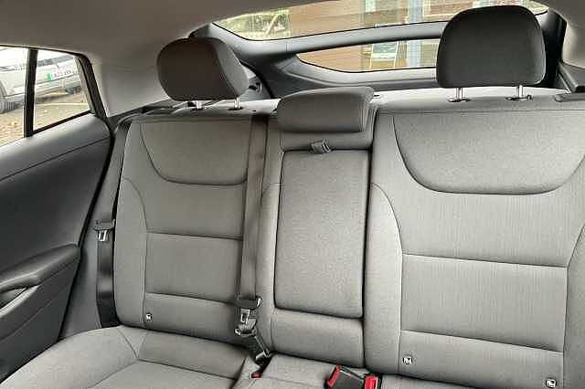 Hyundai IONIQ 1.6 GDi Plug-in Hybrid Premium 5dr DCT