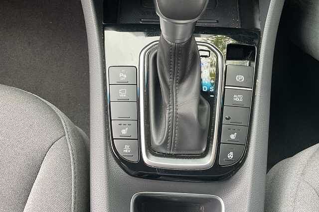 Hyundai IONIQ 1.6 GDi Plug-in Hybrid Premium 5dr DCT