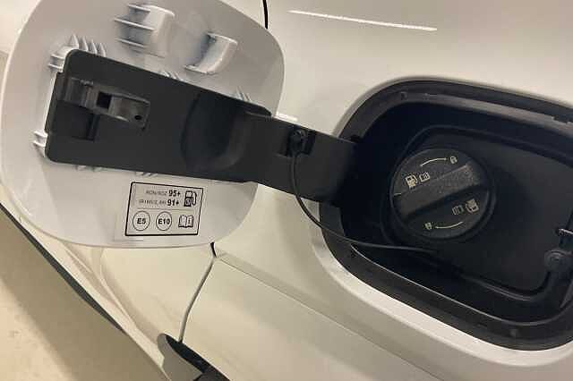 Hyundai KONA 1.6T 138 N Line 5dr DCT White