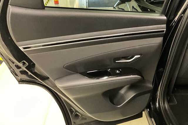 Hyundai TUCSON 1.6 T-GDi (230ps) Premium Hybrid Black