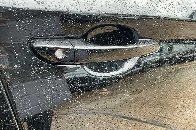 Hyundai KONA 1.6 GDi Hybrid SE Connect 5dr DCT Black