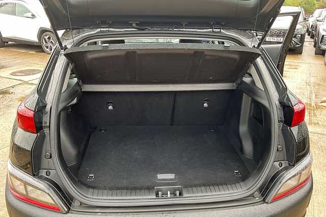 Hyundai KONA 1.6 GDi Hybrid SE Connect 5dr DCT Black