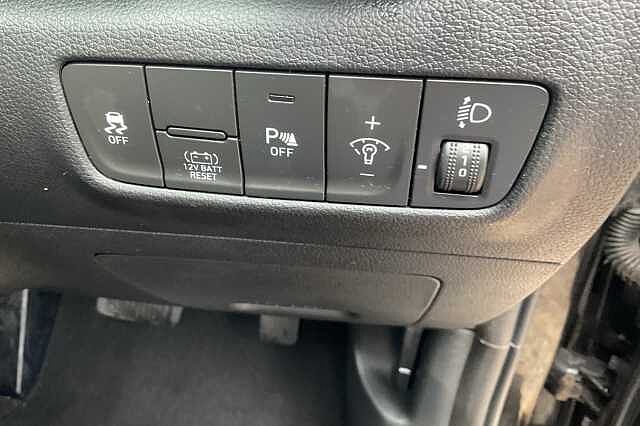 Hyundai KONA 1.6 GDi Hybrid SE Connect 5dr DCT Black