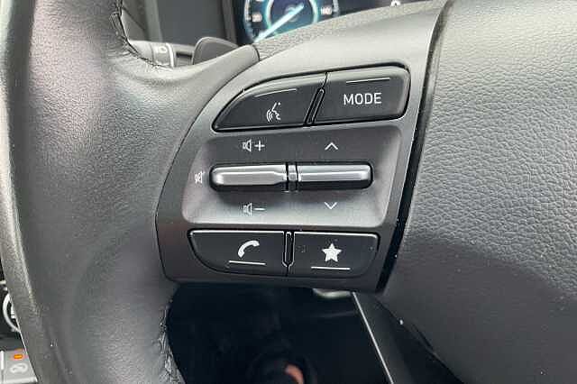 Hyundai KONA 1.6 GDi Hybrid SE Connect 5dr DCT Black