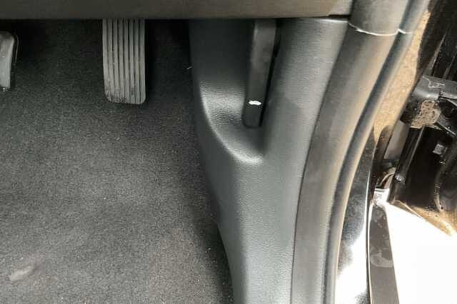 Hyundai KONA 1.6 GDi Hybrid SE Connect 5dr DCT Black
