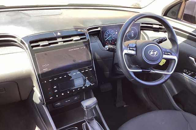 Hyundai TUCSON 1.6 TGDi 48V MHD SE Connect 5dr 2WD DCT Black