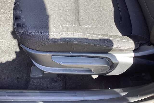 Hyundai TUCSON 1.6 TGDi 48V MHD SE Connect 5dr 2WD DCT Black