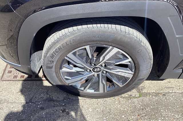 Hyundai TUCSON 1.6 TGDi 48V MHD SE Connect 5dr 2WD DCT Black