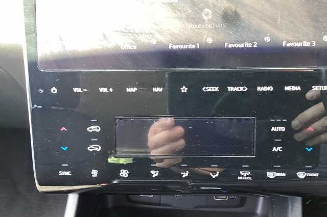 Hyundai TUCSON 1.6 TGDi 48V MHD SE Connect 5dr 2WD DCT Black