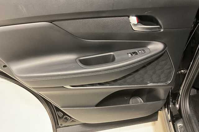 Hyundai SANTA FE 1.6 TGDi Plug-in Hybrid Ultimate 5dr 4WD Auto