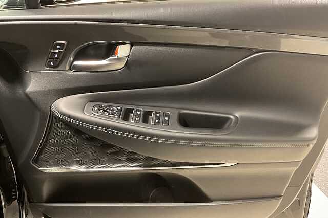 Hyundai SANTA FE 1.6 TGDi Plug-in Hybrid Ultimate 5dr 4WD Auto