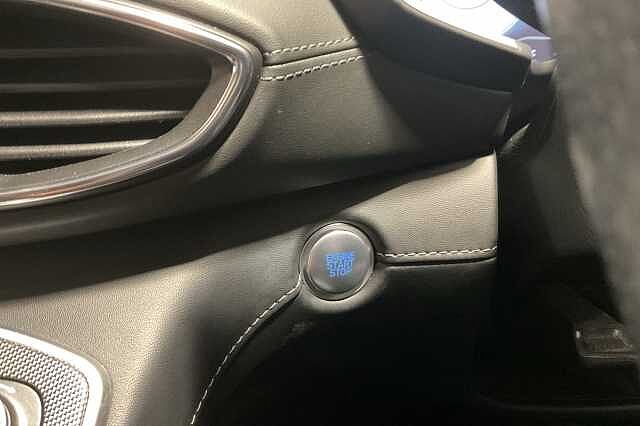 Hyundai SANTA FE 1.6 TGDi Plug-in Hybrid Ultimate 5dr 4WD Auto