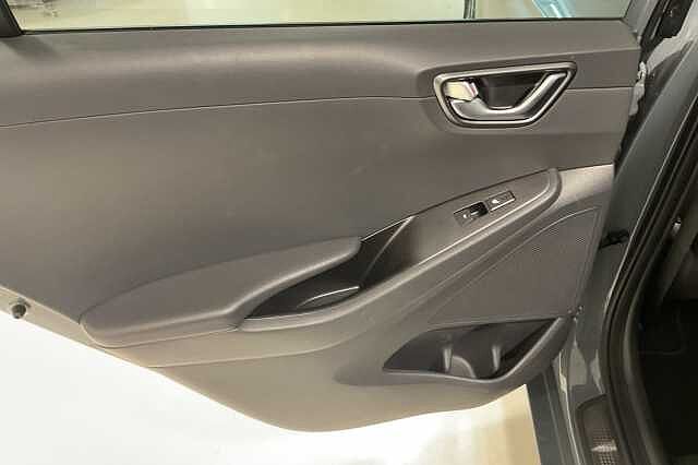 Hyundai IONIQ 100kW Premium SE 38kWh 5dr Auto