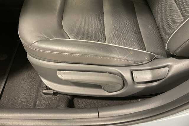 Hyundai IONIQ 100kW Premium SE 38kWh 5dr Auto