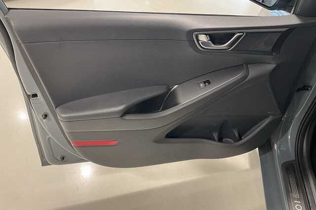 Hyundai IONIQ 100kW Premium SE 38kWh 5dr Auto