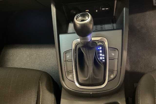 Hyundai KONA 1.6 GDi Hybrid Premium 5dr DCT Black