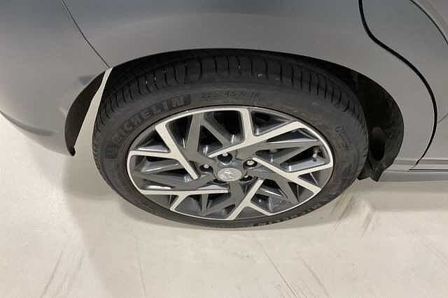 Hyundai KONA 1.6 GDi Hybrid Premium 5dr DCT