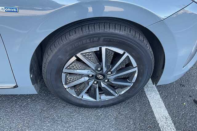 Hyundai IONIQ 100kW Premium SE 38kWh 5dr Auto
