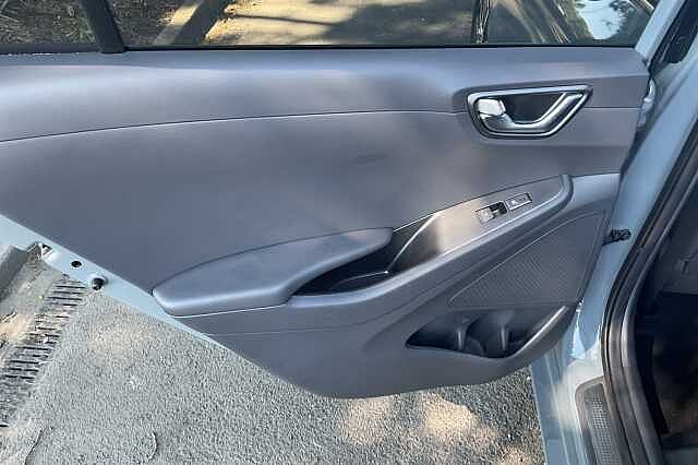 Hyundai IONIQ 100kW Premium SE 38kWh 5dr Auto
