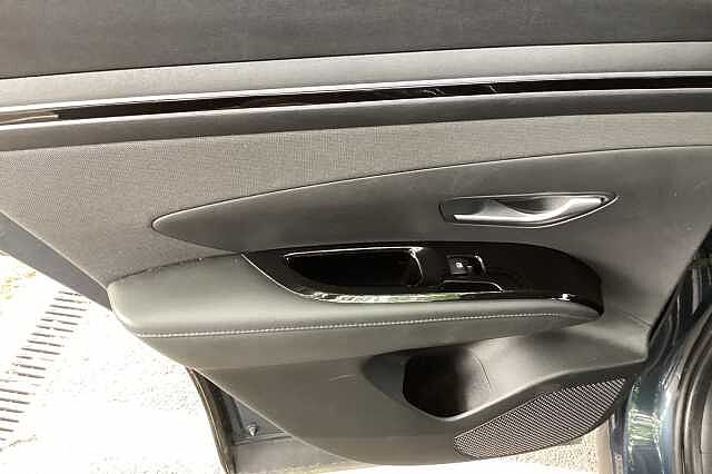Hyundai TUCSON 1.6 TGDi 48V MHD Premium 5dr 2WD DCT