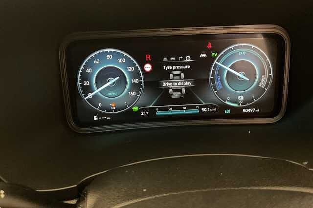 Hyundai KONA 1.6 GDi Hybrid Premium 5dr DCT White