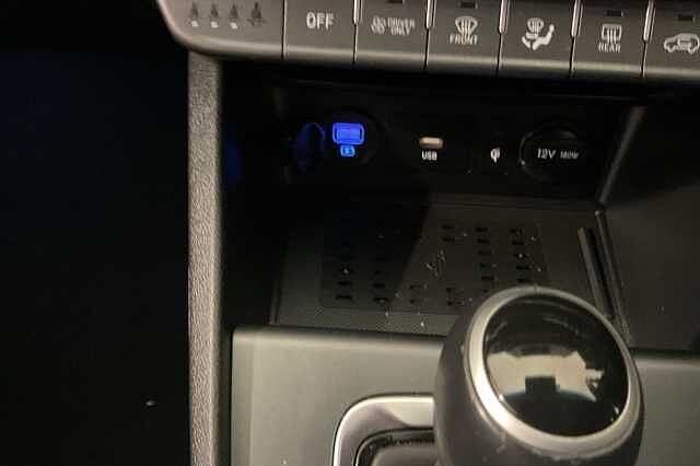Hyundai KONA 1.6 GDi Hybrid Premium 5dr DCT White